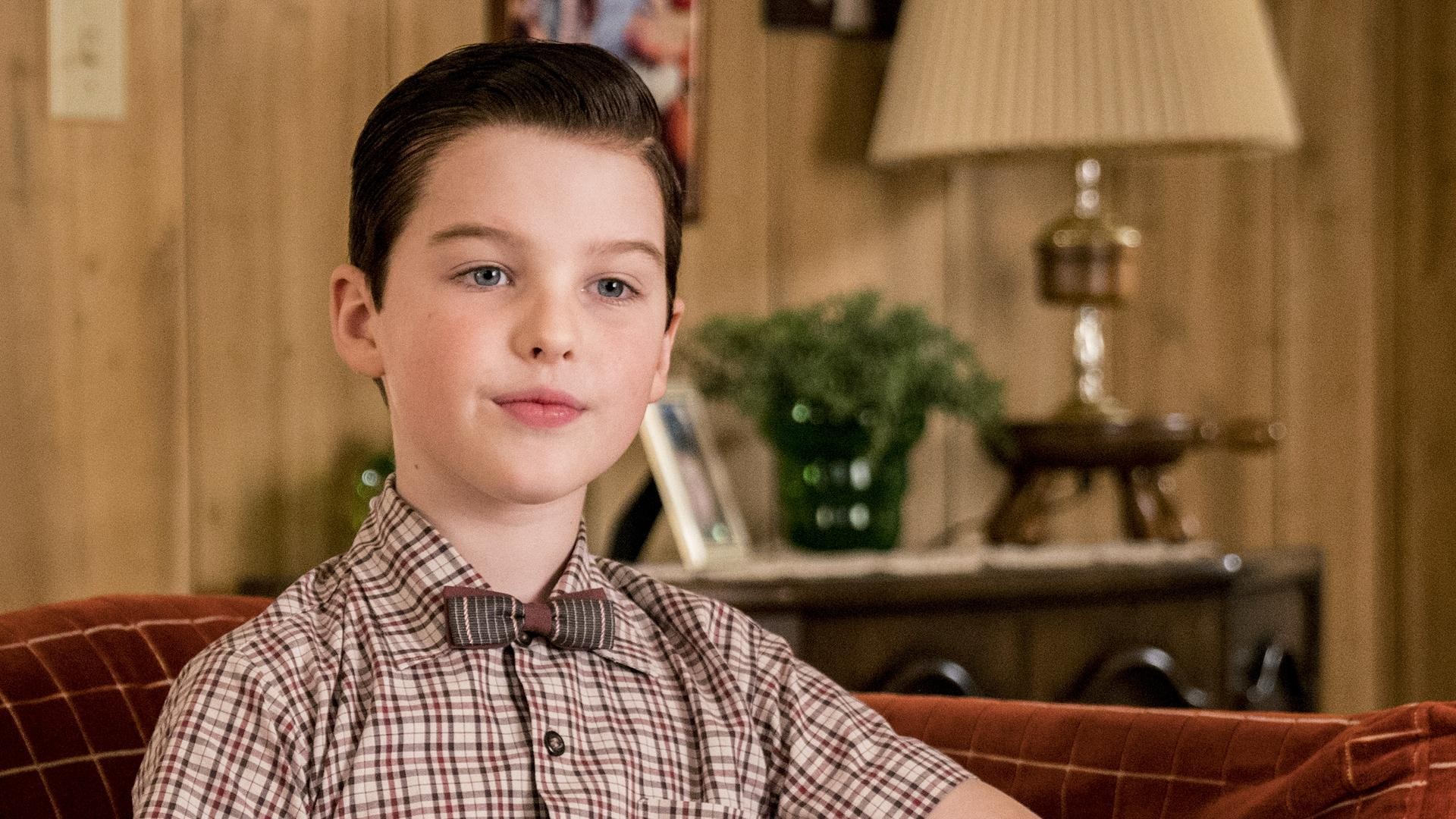 Young sheldon. Мистер Ландри детство Шелдона. Детство Шелдона Леонард. Риба Макинтайр детство Шелдона. Детство Шелдона Винсент.