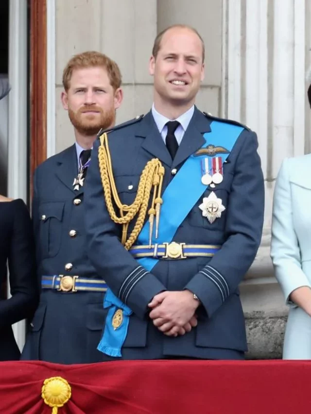 prince-harry-and-prince-william-with-duchesses-960x685