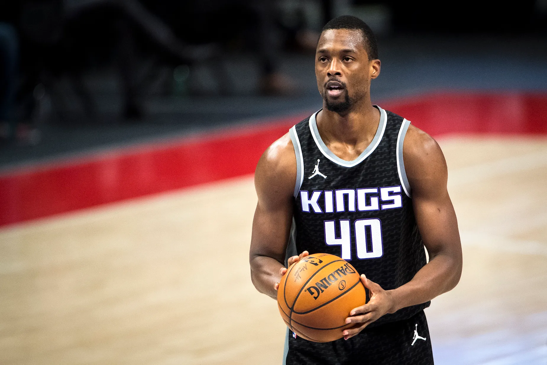 Sacramento Kings Mull Over Blockbuster NBA Trade with the Knicks: Harrison Barnes and Evan Fournier in Talks