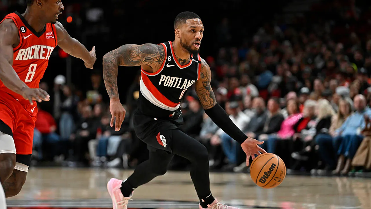  Pelicans to Acquire Damian Lillard from Trail Blazers in Blockbuster Trade Proposal