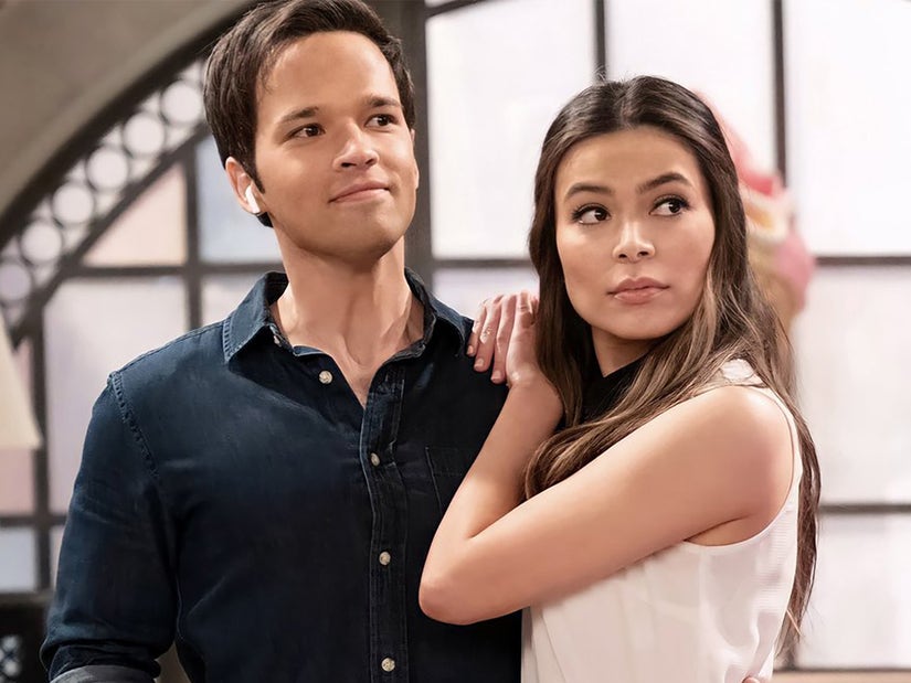 iCarly's Sudden Farewell: Cast and Fans React to the Unresolved 'Creddie' Romance