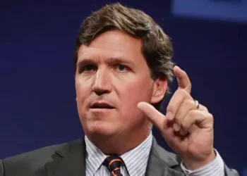 Tucker Carlson's Bold New Journey: Bringing His Controversial Show to Twitter's Vast Audience!