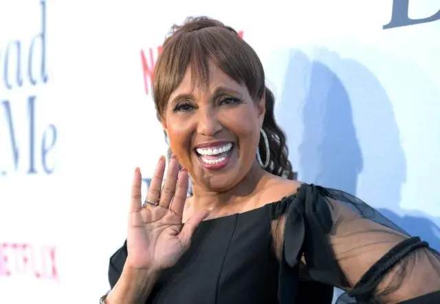 Telma Hopkins biography