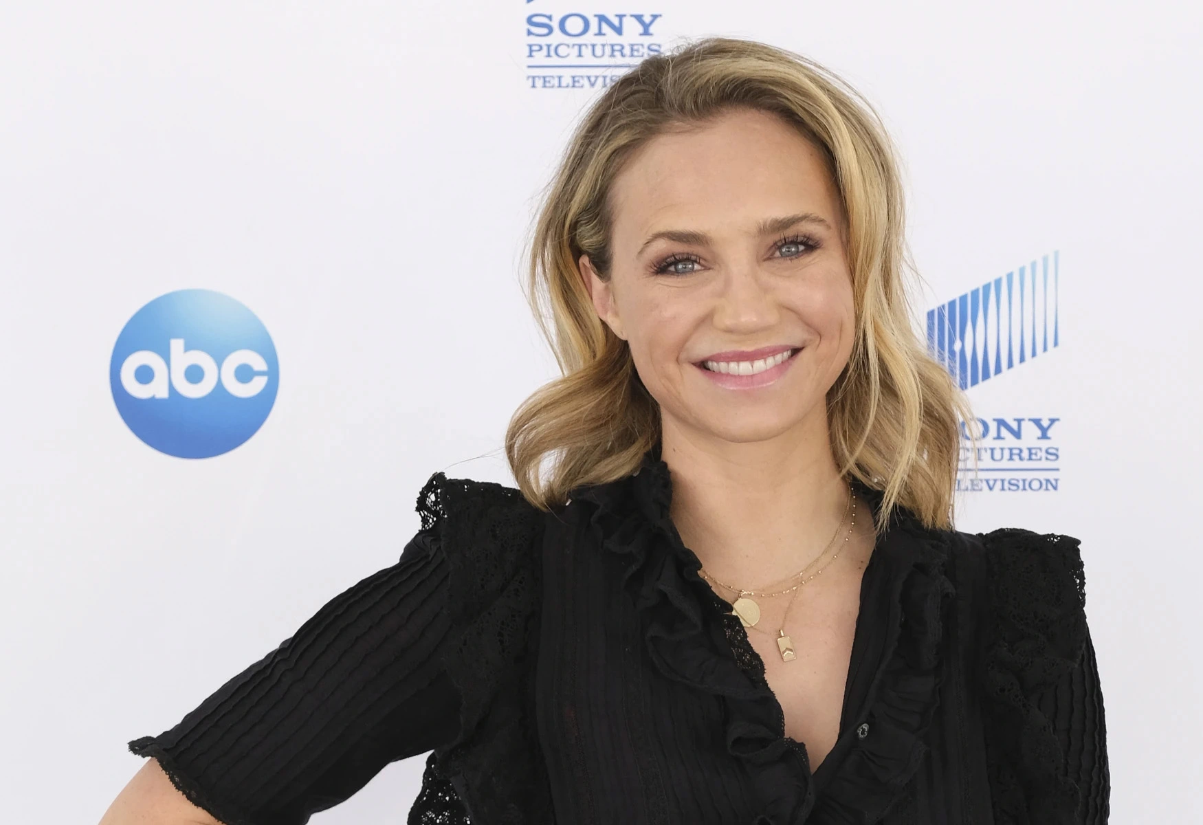 Who Is Fiona Gubelmann? Age, Bio, Career And More Of The American Actress