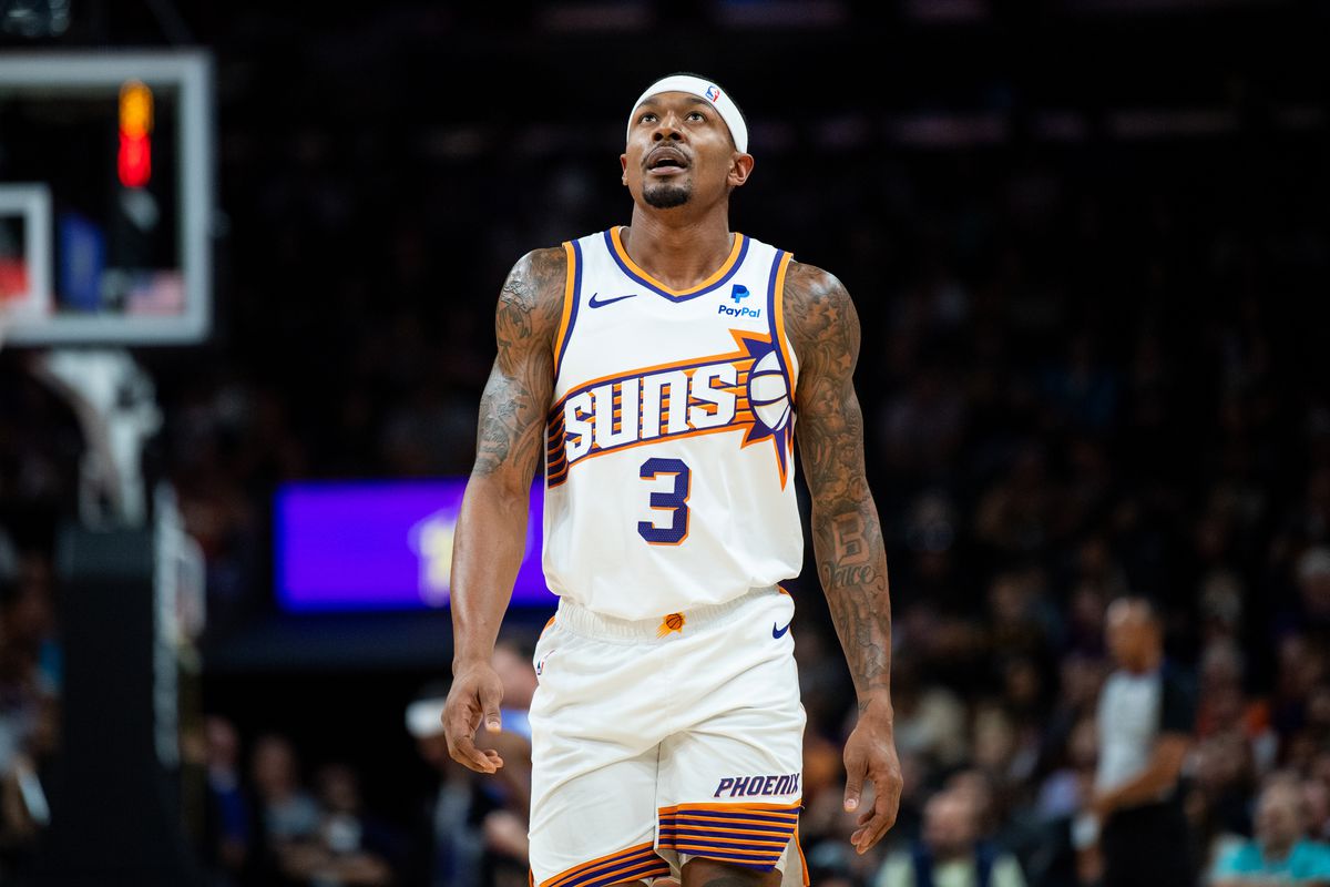 "Bradley Beal's Courageous Return: Masked Hero for the Phoenix Suns"