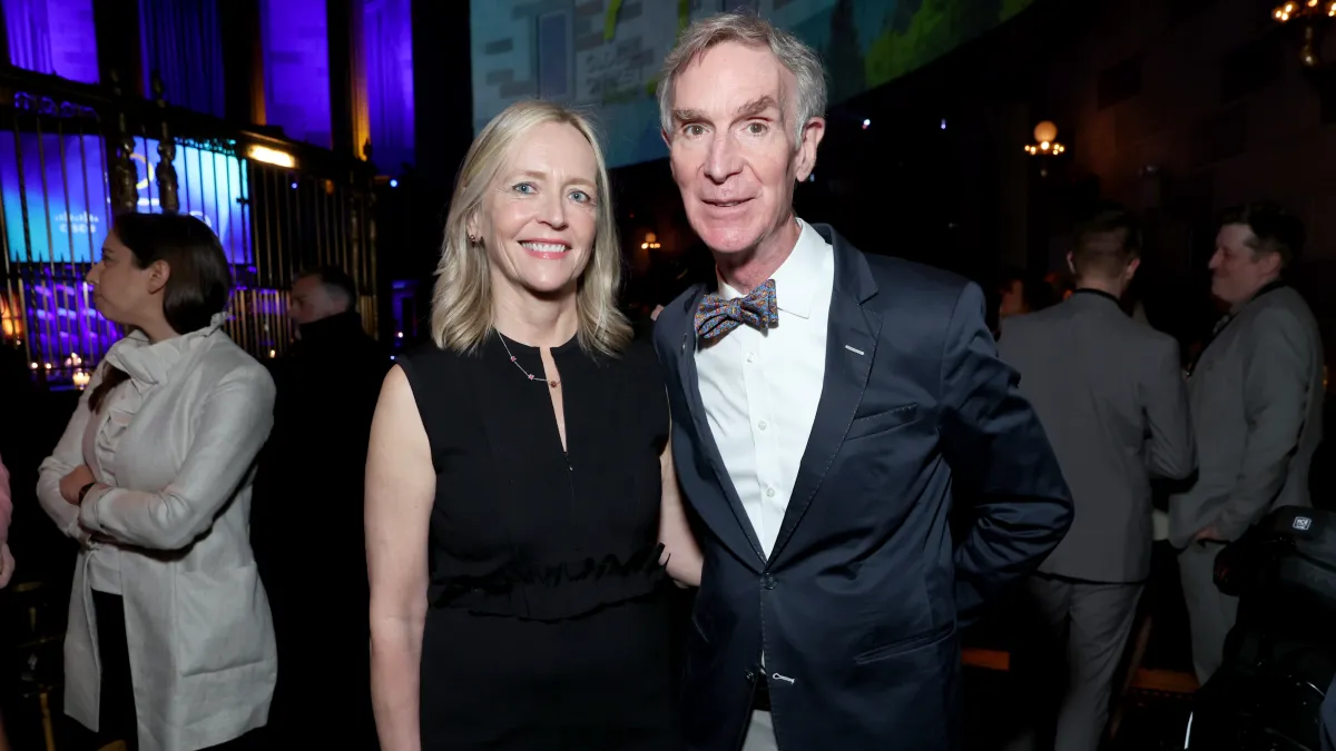 Bill Nye wife, Liza Mundy