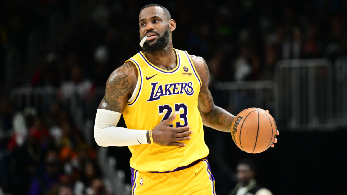 LA Lakers' Game Plan Top 3 Trade Moves After Jarred Vanderbilt's Season-Threatening Injury--