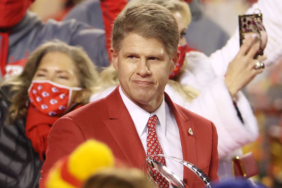  Clark Hunt's Frugality A Stark Contrast to Chiefs' Success