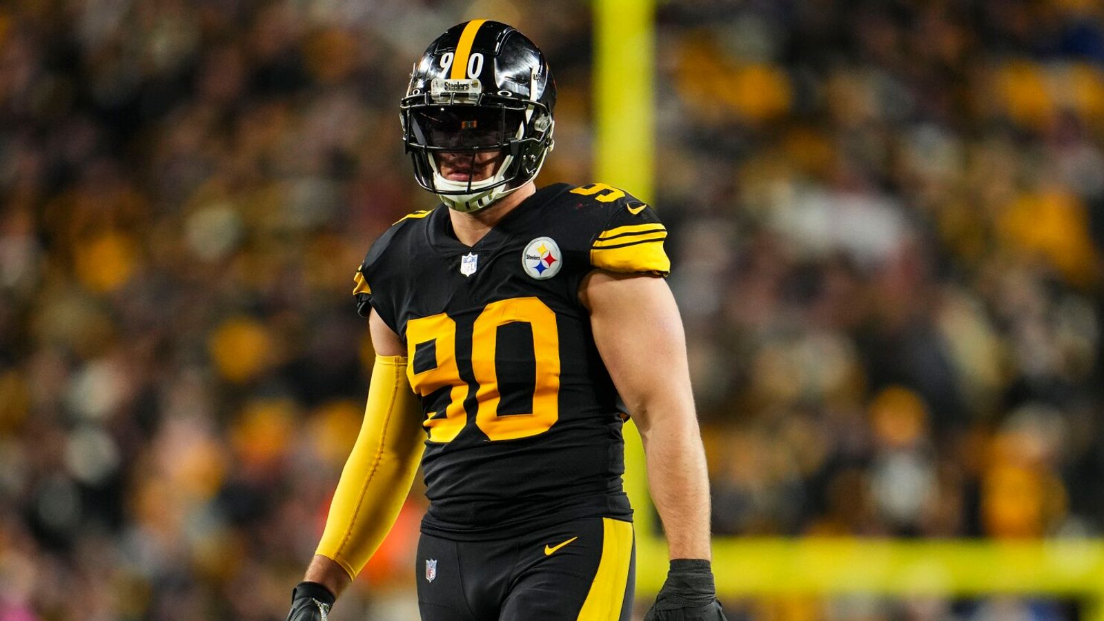  TJ Watt's Praise Highlights Patrick Mahomes' Versatility and Leadership