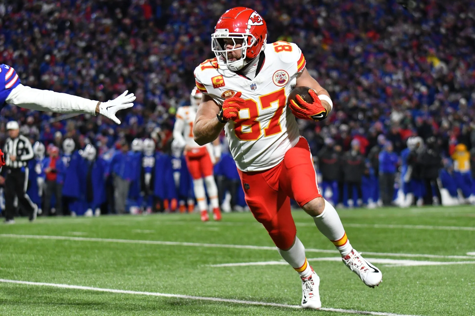 Travis Kelce Eyes Historic NFL Triumph, Courts Aaron Donald for Chiefs' Dream Three-Peat