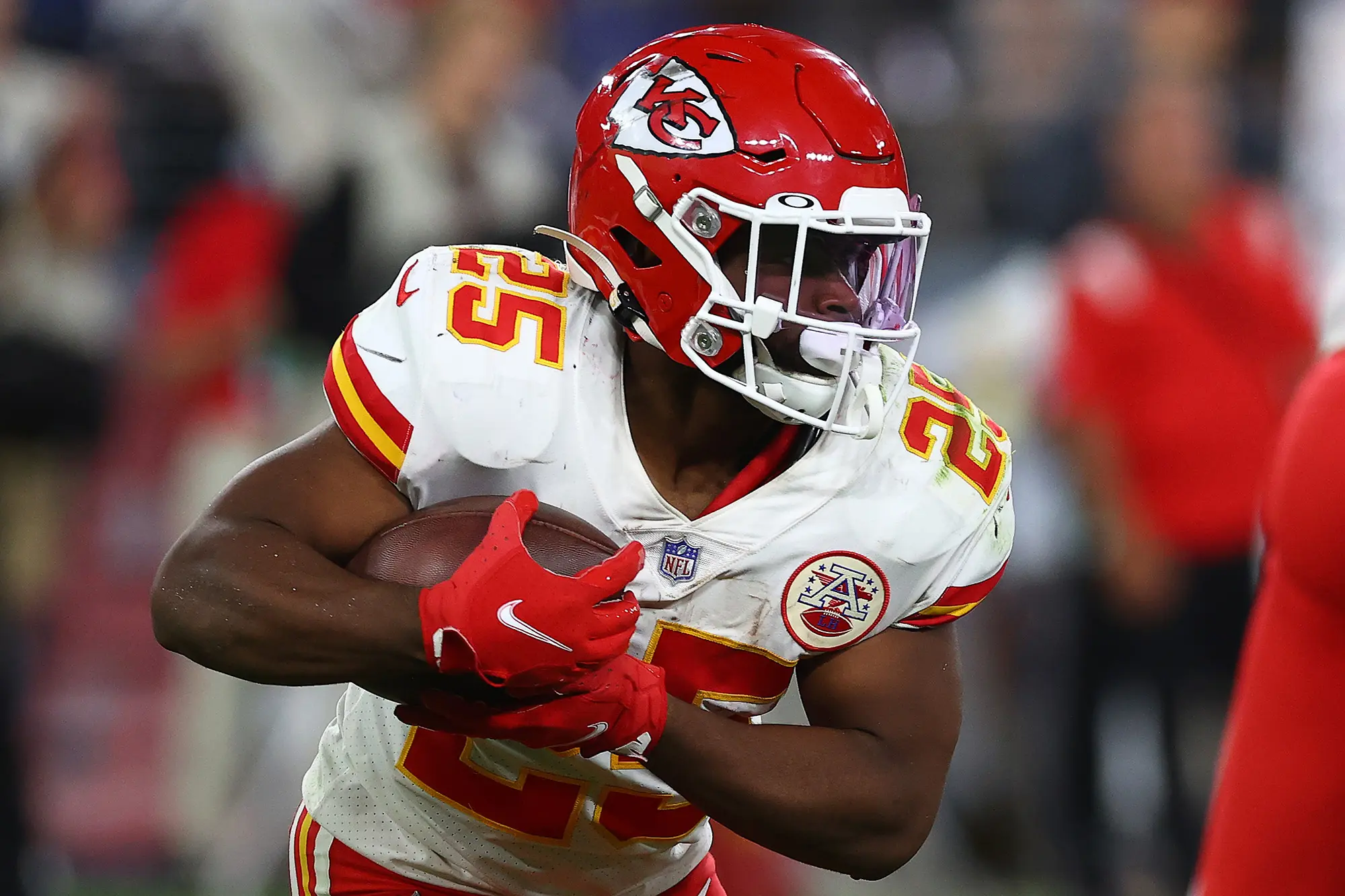 Chiefs Bet on Redemption Re-Signing Clyde Edwards-Helaire