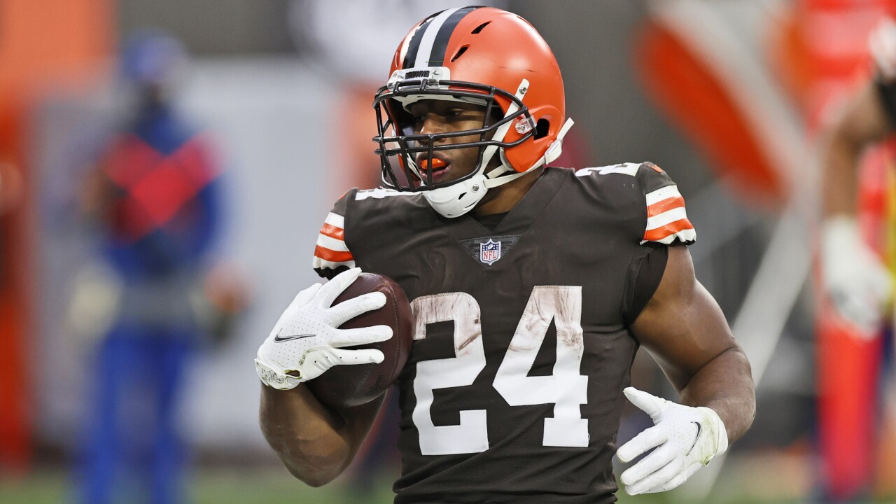 Nick Chubb's Bold Comeback Cleveland Browns Reinvest in Star After Severe Injury