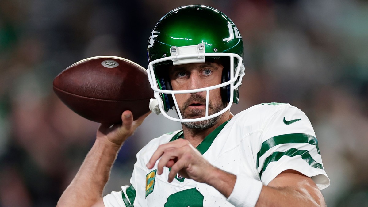 NFL News: Aaron Rodgers Dispels All Rumors About Entering Politics, Here’s What He Has to Say