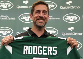 Aaron Rodgers Faces Career-Defining Season with the New York Jets Amid Pressure from Jordan Love