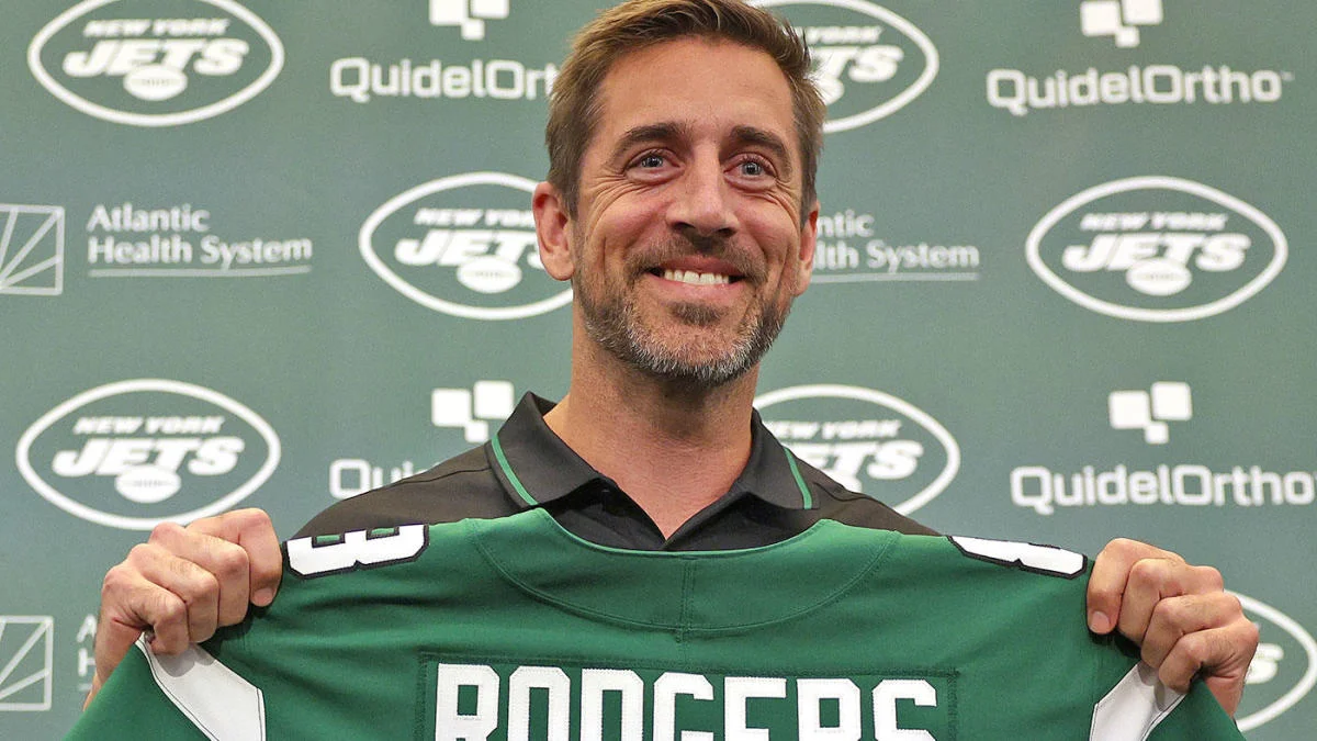  Aaron Rodgers Takes Charge: Why His Bold Promise Could Change the Jets' Future in 2024