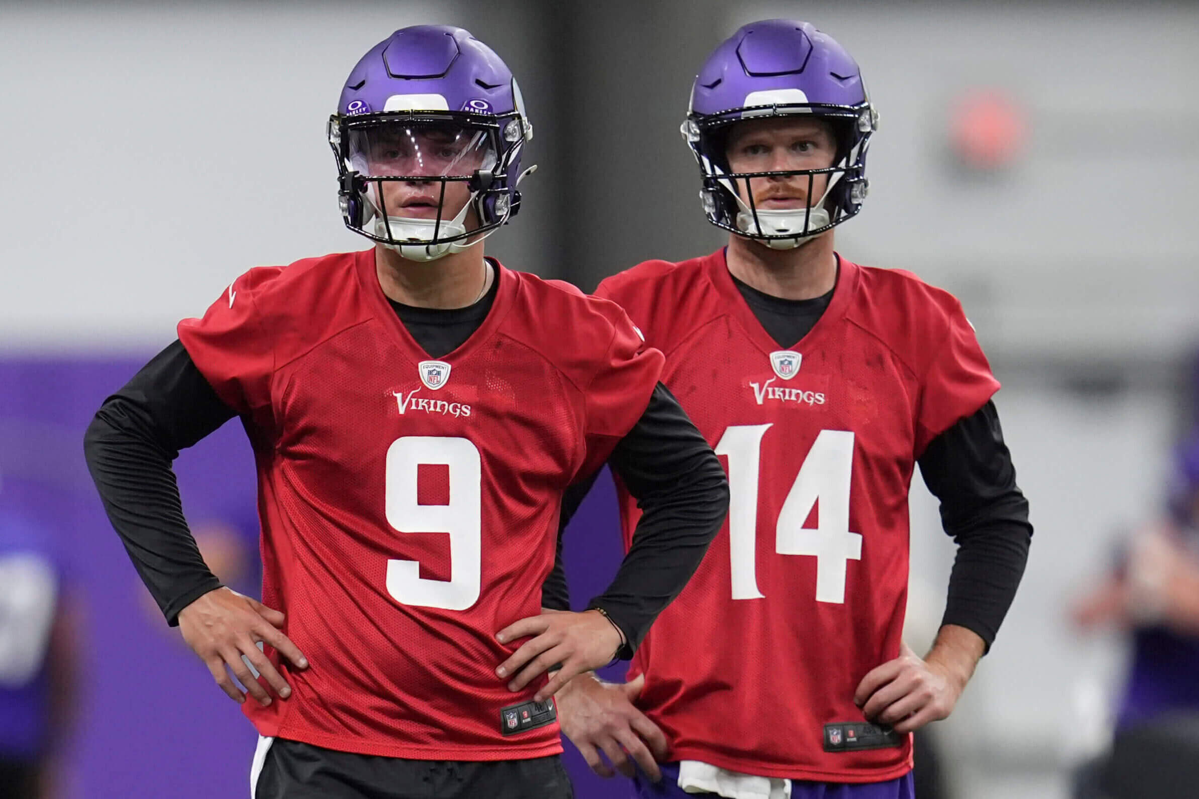  Analyzing the Vikings' QB Conundrum: Sam Darnold vs. J.J. McCarthy