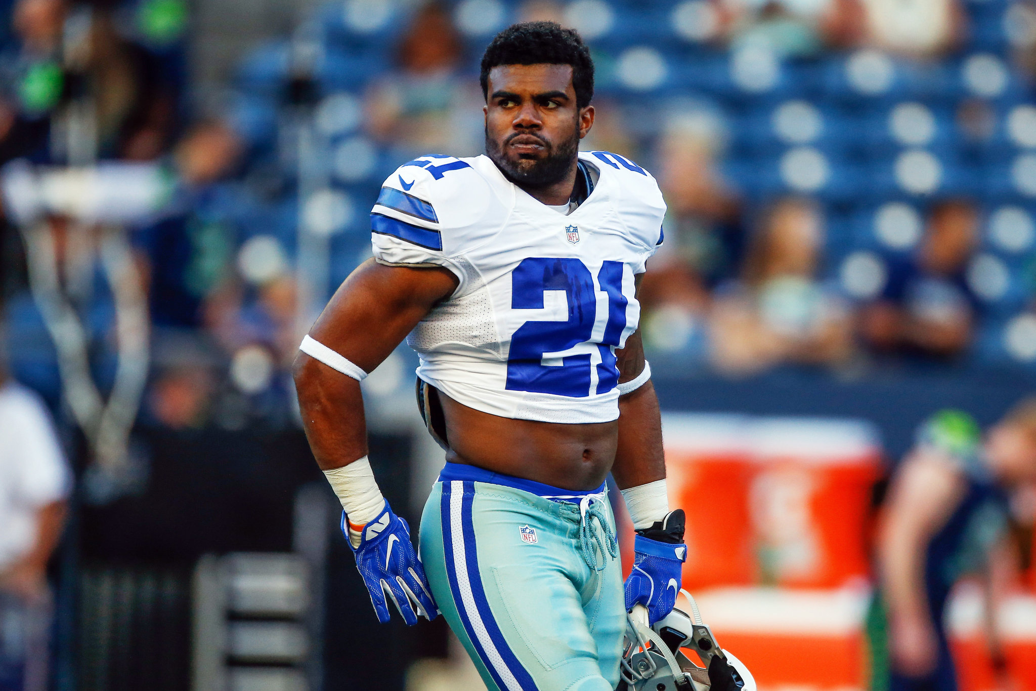 NFL News: How Will Ezekiel Elliott’s Big Return Shake Up the Dallas Cowboys’ Offensive Strategy?