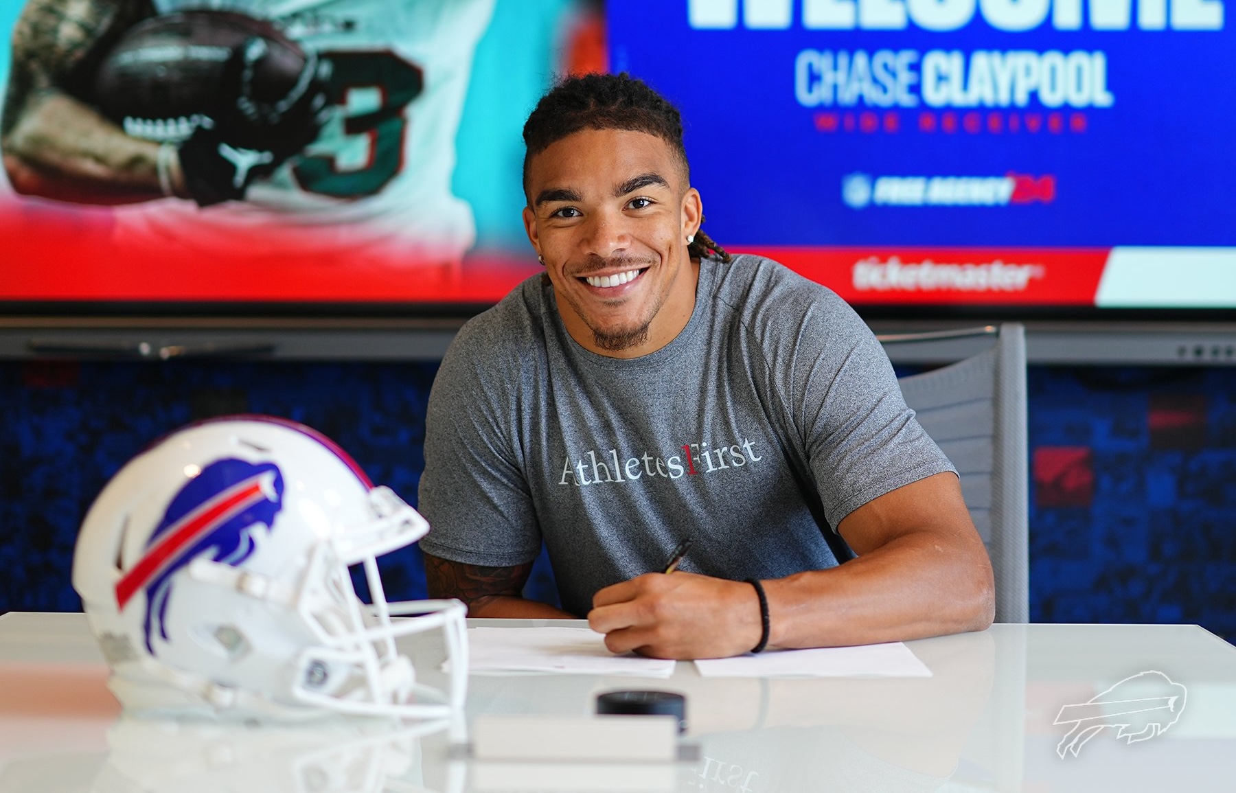 Chase Claypool Aims for Redemption with Buffalo Bills in 2024