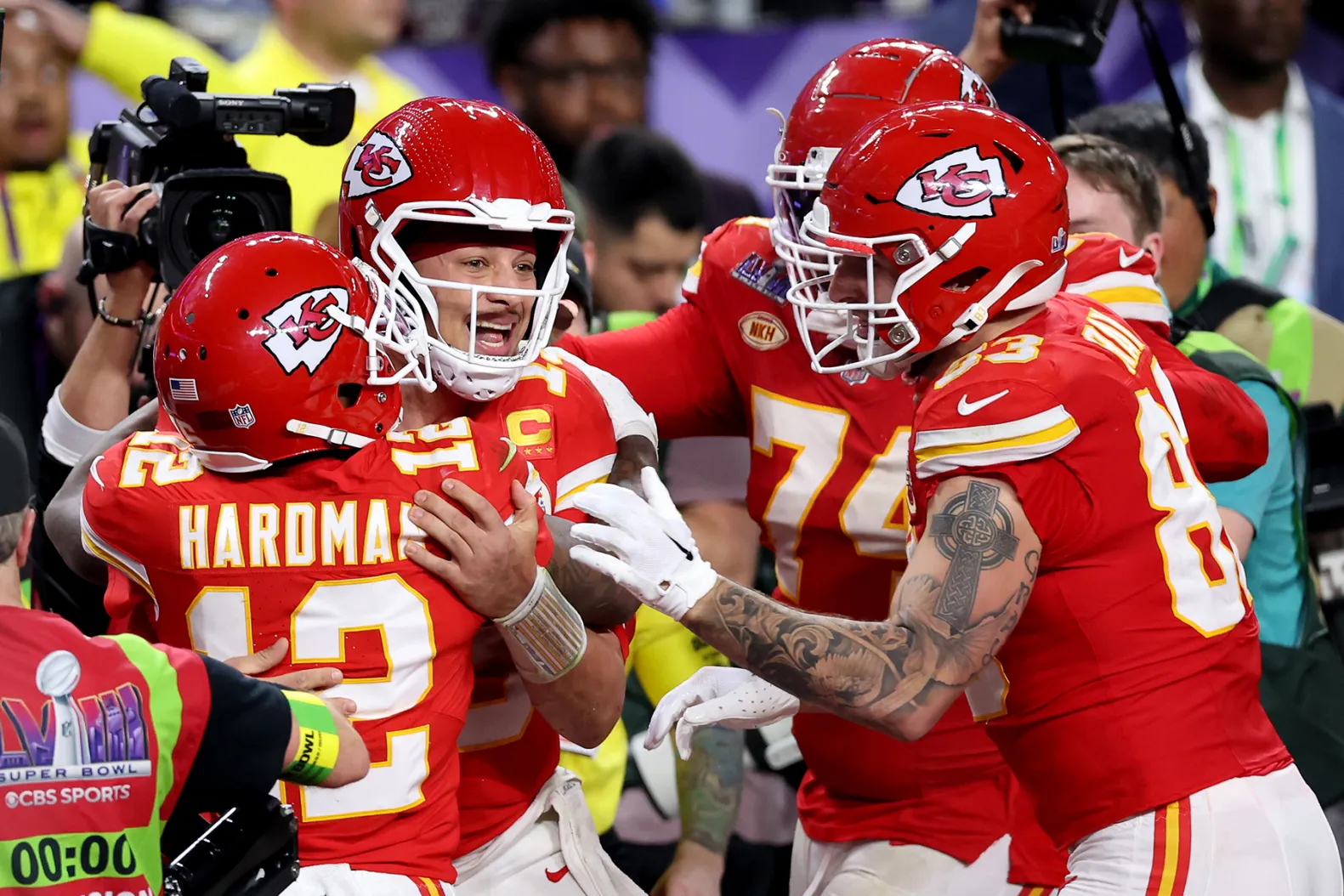 NFL News: Kansas City Chiefs’ Patrick Mahomes Face $10,000,000 Challenge, Baltimore Ravens and Cincinnati Bengals in Early Season Gauntlet