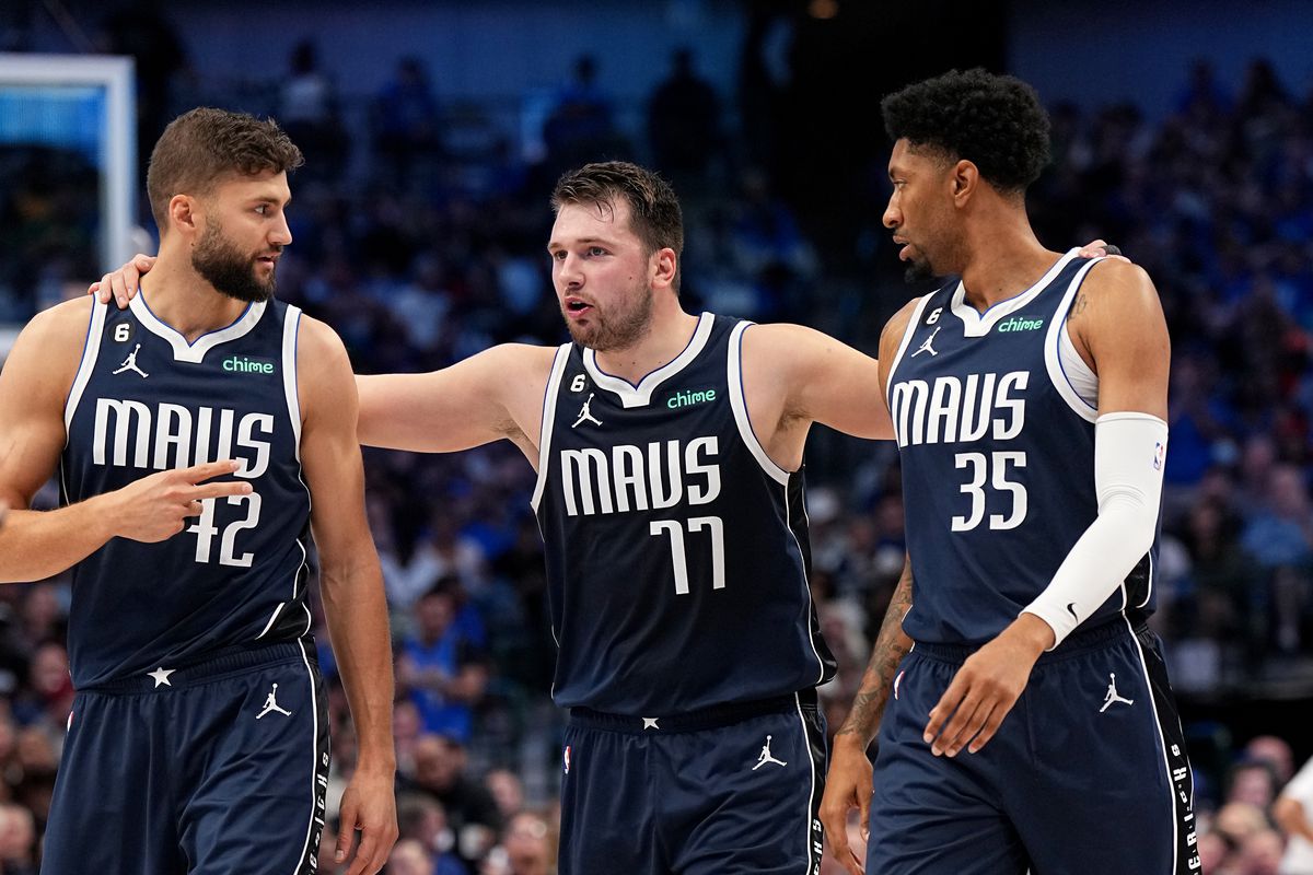 How Did A Controversial Call Impact The Dallas Mavericks’ Advancement To The Western Conference Finals?