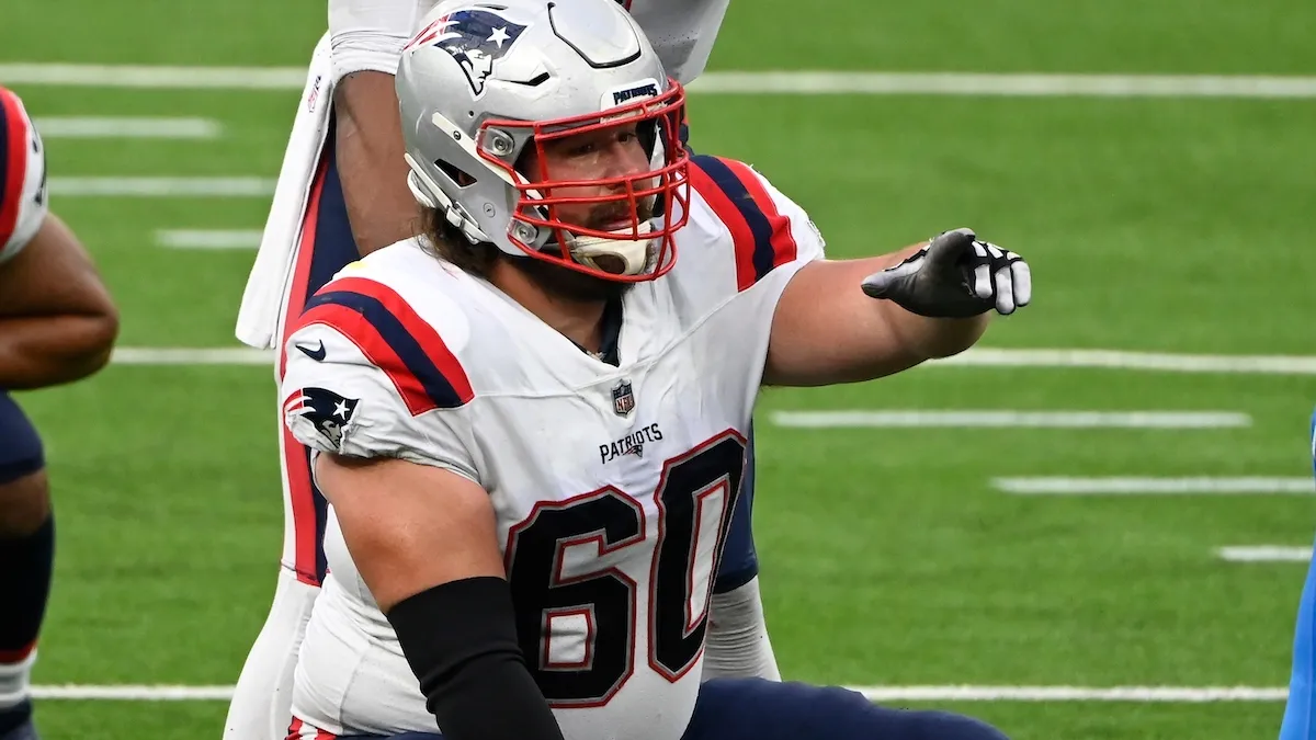 David Andrews Signs Extension with Patriots Through 2025 Key to New England's Future Success---