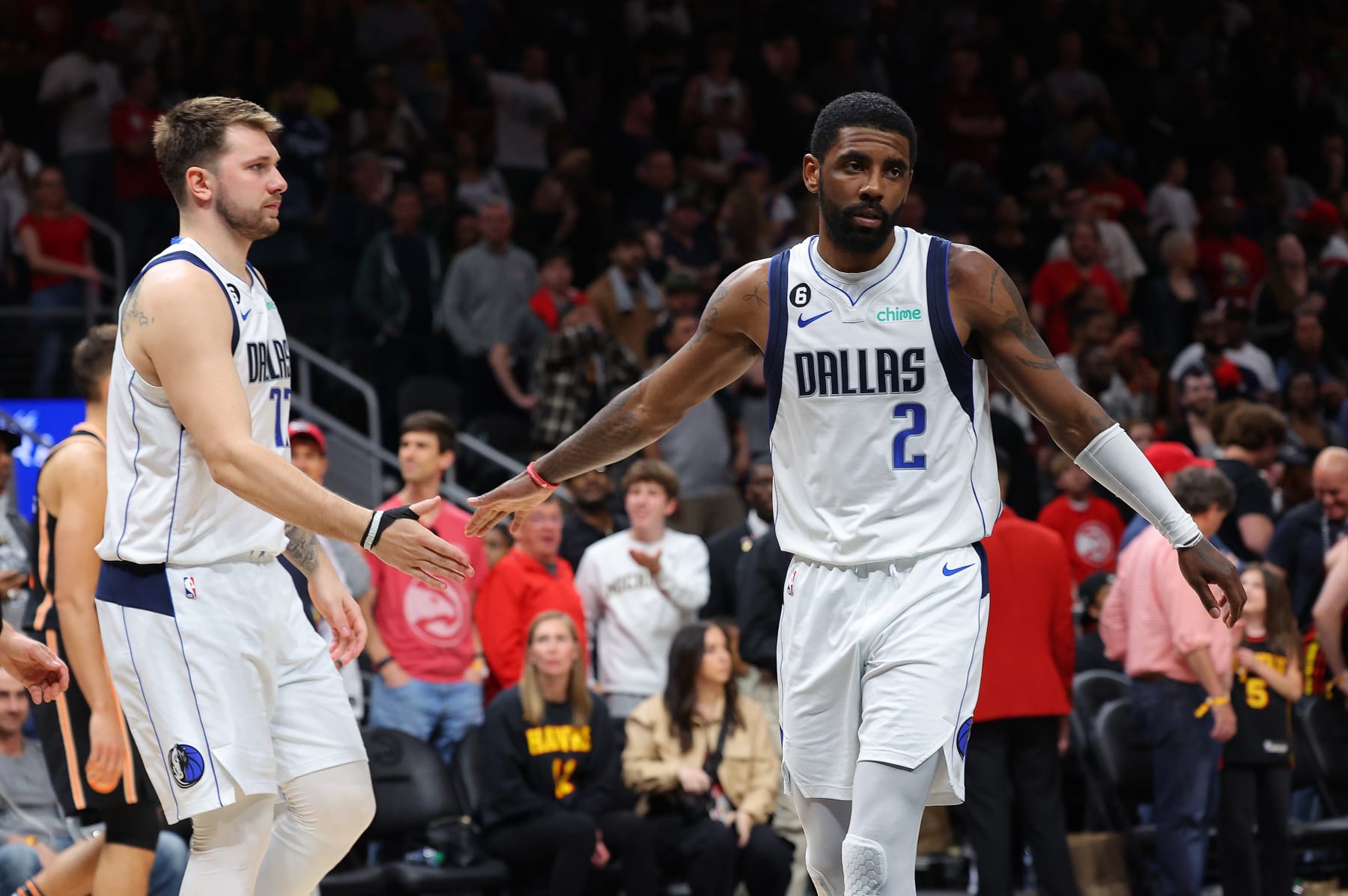 The Father of a Dallas Mavericks Guard Puts Kyrie Irving and Luka Doncic Under the Bus, Following Their Team’s Defeat