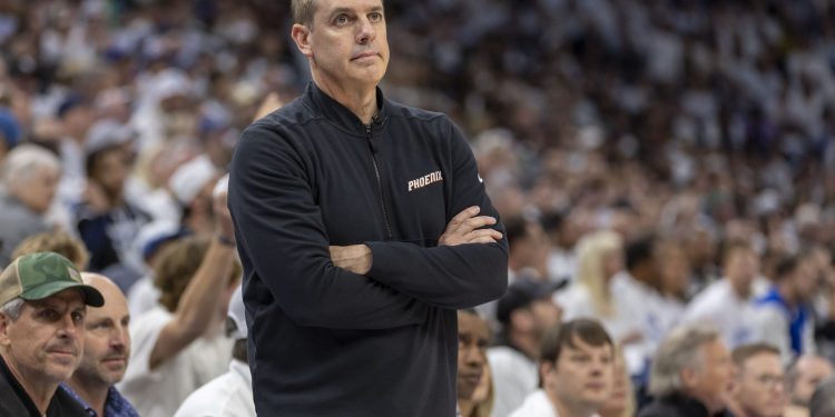 NBA News: Fans Think Phoenix Suns Made Frank Vogel A Scapegoat, Didn't Address The Biggest Problem