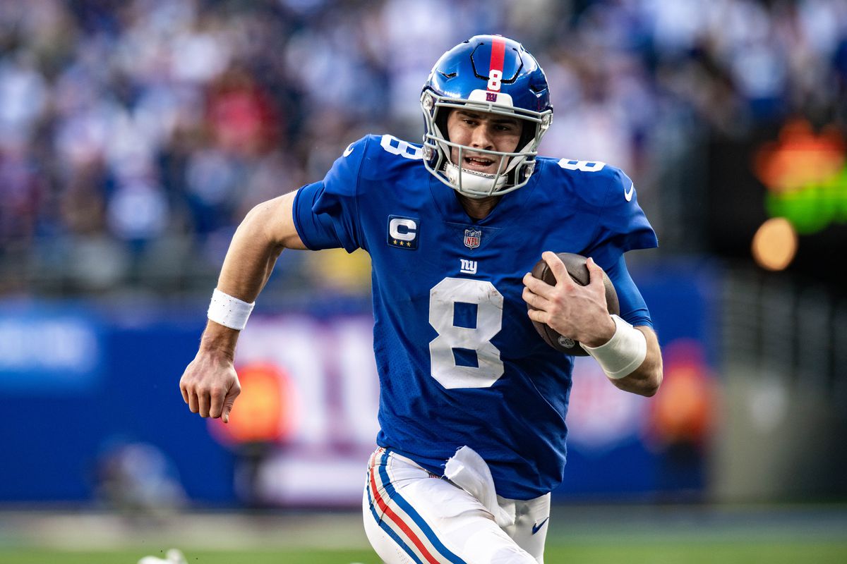 Giants' Daniel Jones Faces Tough Road Ahead Can the New QB and His New Receiver Turn the Tide-