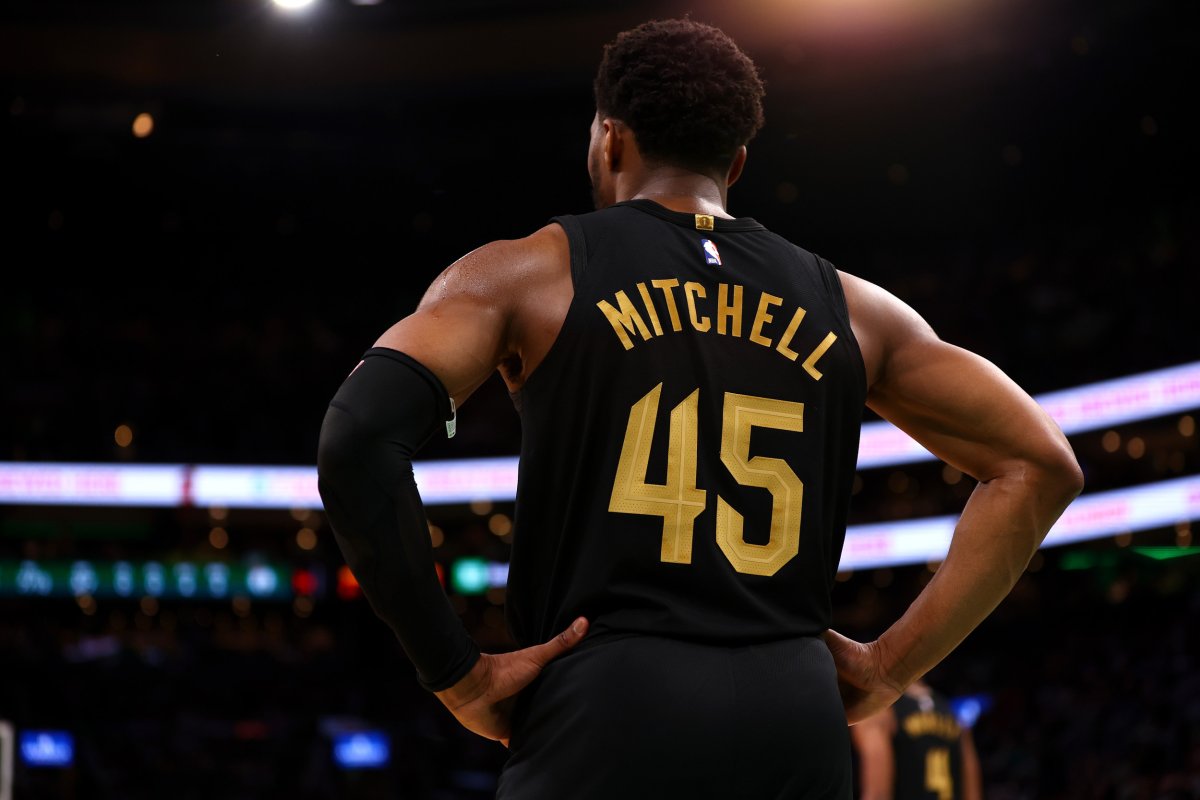 Lakers Eye Donovan Mitchell Trade Will the Superstar Join LeBron and AD This Offseason=