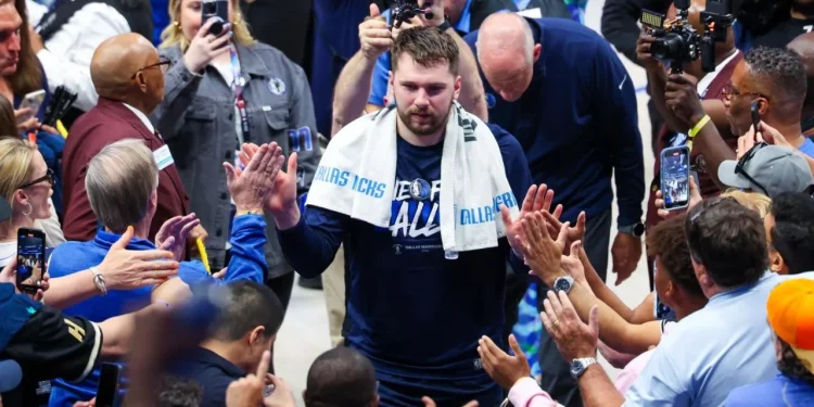 Luka Dončić Celebrates Game 3 Win With NFL Star Travis Kelce A Night of Champions in Dallas