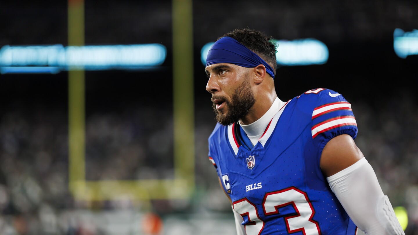 NFL News: How Will Micah Hyde’s Choice Impact The Buffalo Bills, Continuing or Retiring in 2024?