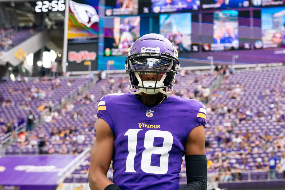 Minnesota Vikings Set to Resume High-Stakes Negotiations with Star Receiver Justin Jefferson..