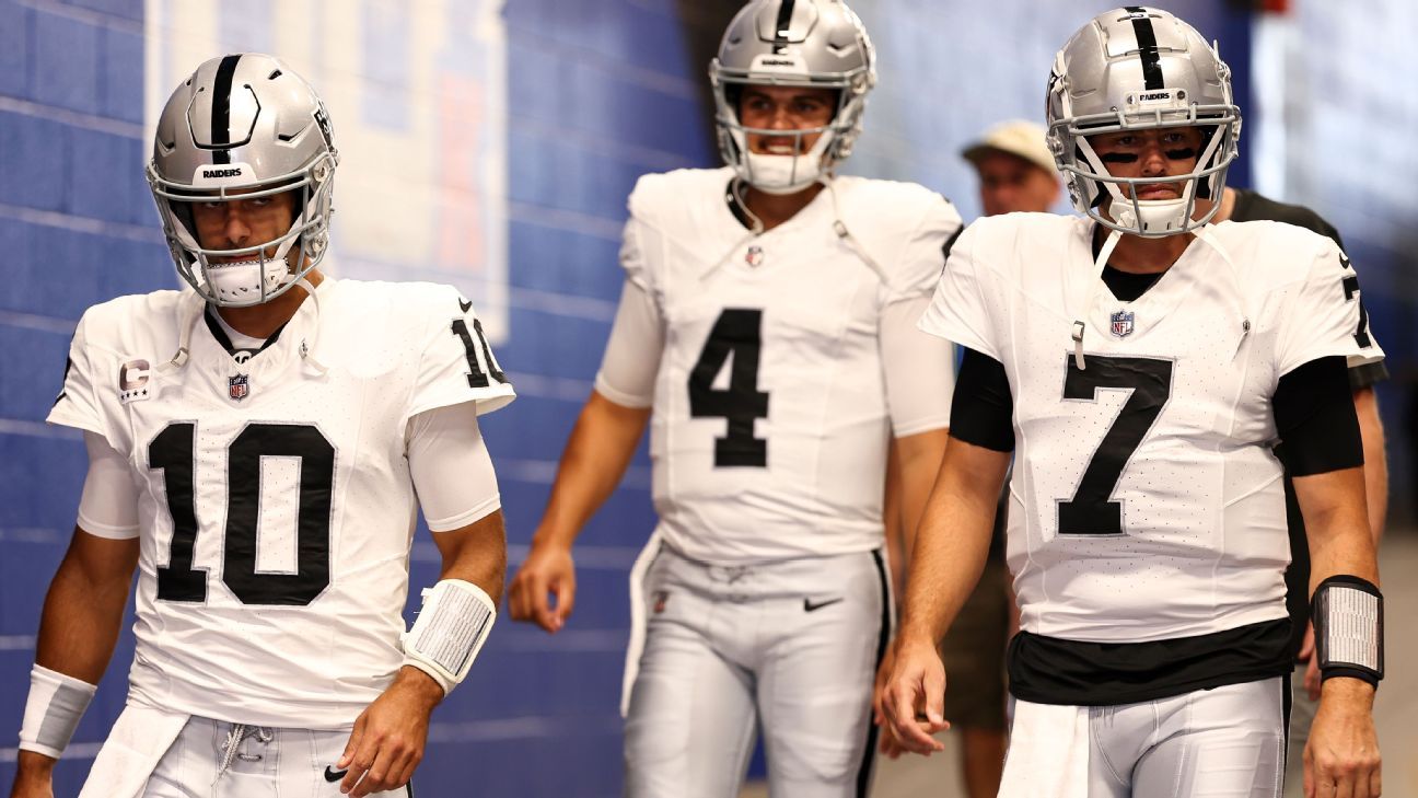 NFL Writer's Surprising Prediction for the Raiders' QB Competition