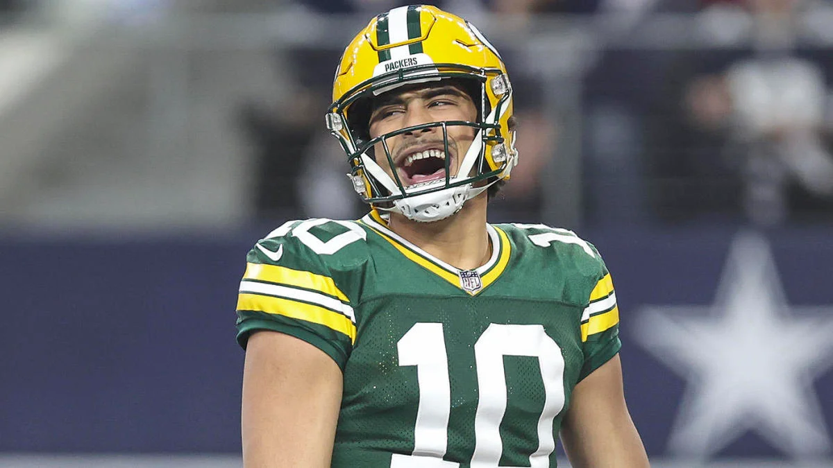 Packers' Star QB Jordan Love Might Sit Out 2024 Season Over Contract Dispute