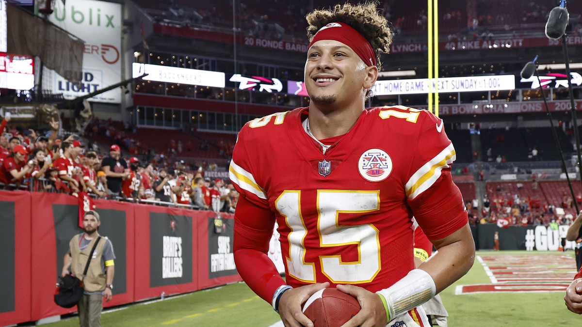  Patrick Mahomes on Basketball and NFL Crossover: His Surprising Take on an NBA Star's Football Potential