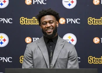 Patrick Queen's Strategic Move: Choosing Legacy Over Lucrative Offers with the Pittsburgh Steelers