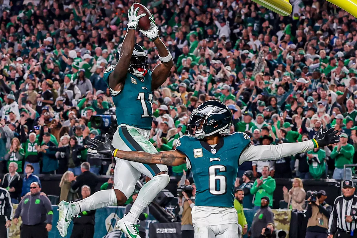 Philadelphia Eagles Set to Make Unprecedented NFL History with Dual Wide Receiver Mega-Deals