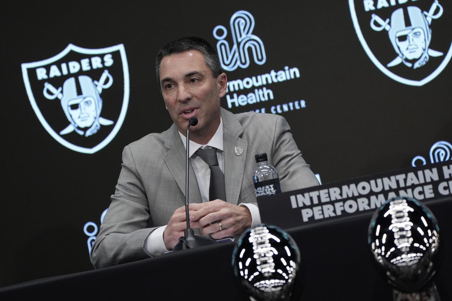 NFL News: “We’ll see how it plays out” – Las Vegas Raiders GM Tom Telesco Throws Light on Exciting QB Battle Gardner Minshew vs. Aidan O’Connell