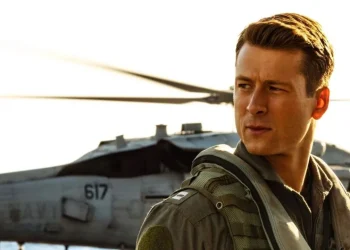 Rising Stars Glen Powell's Journey from Aspiring Actor to Hollywood Icon