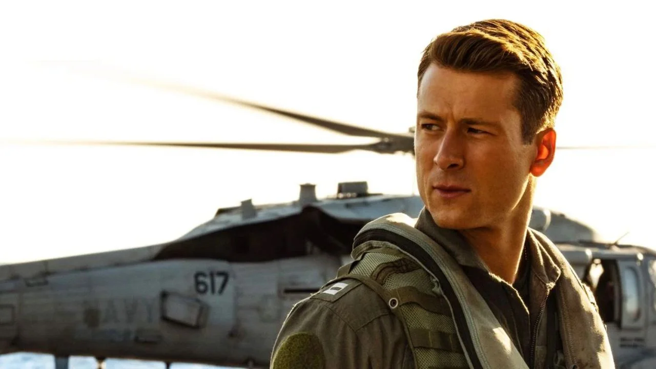 Veteran Directors Told Glen Powell Multiple Times, “You Were Born In The Wrong Era”