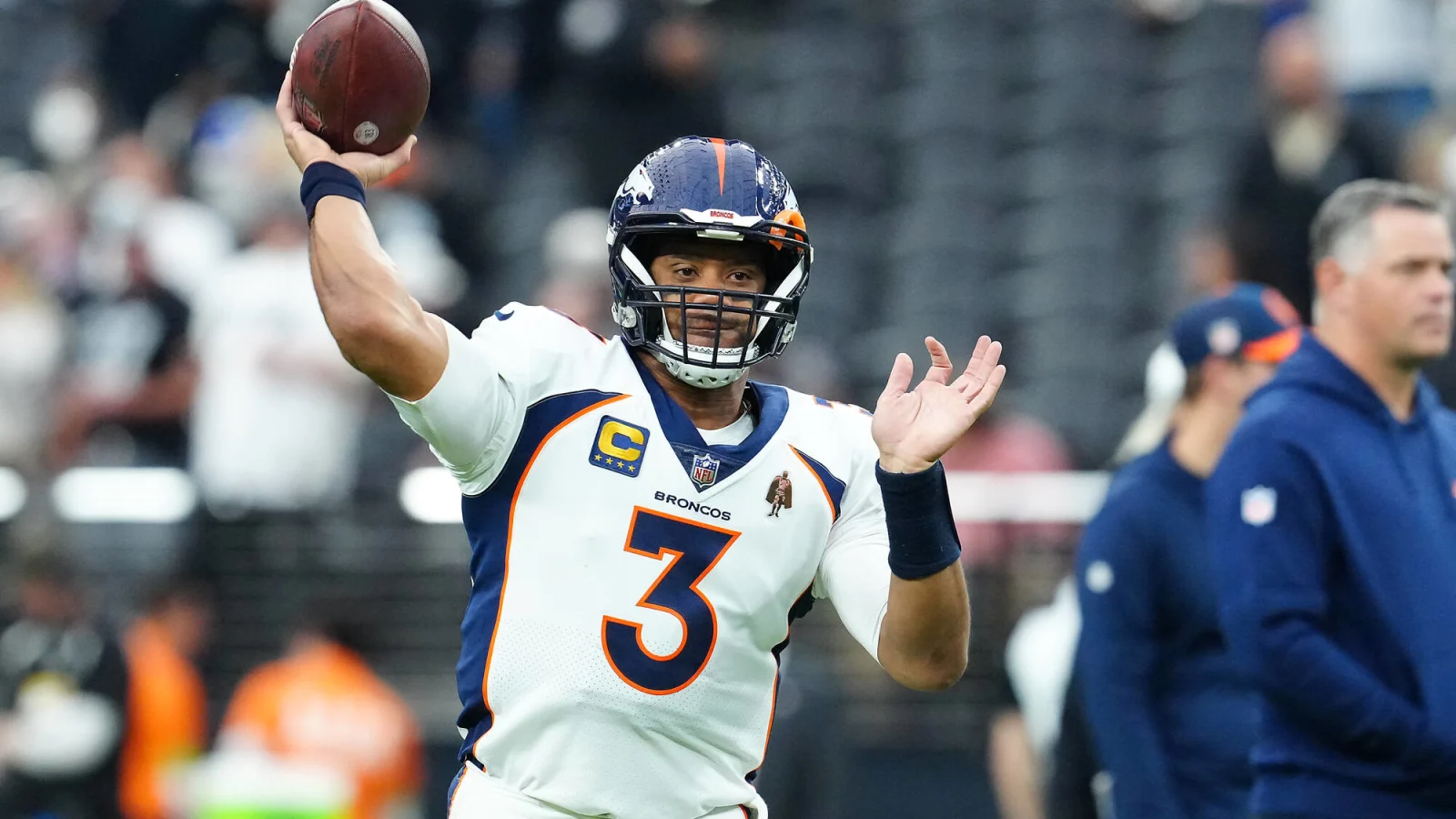  Russell Wilson's Turbulent Season: A Closer Look at His Struggles with the Broncos