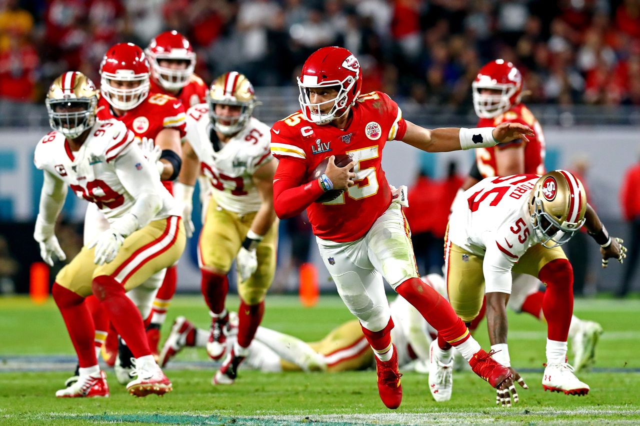 The Countdown Begins: Chiefs vs 49ers in a Thrilling Super Bowl Rematch