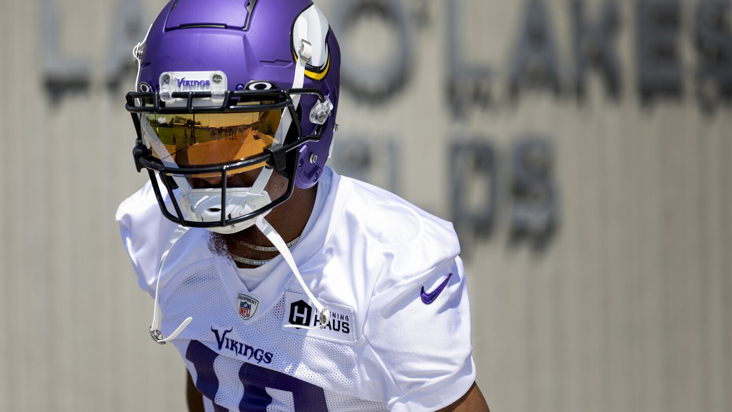 The Prolonged Contract Talks Unraveling the Delay in Justin Jefferson's Vikings Deal..