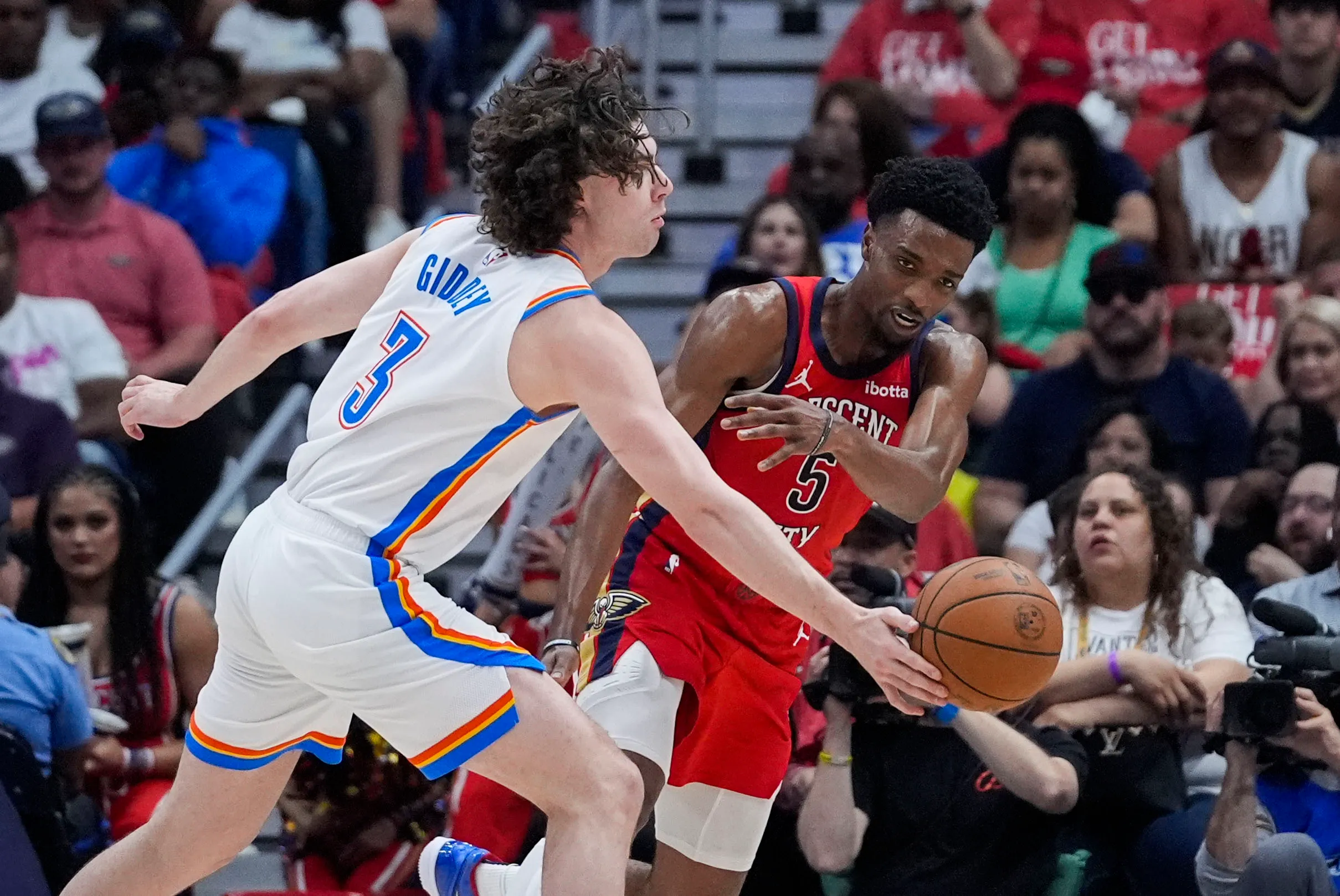 Shai Gilgeous-Alexander of the Oklahoma City Thunder Impresses With an Outstanding Performance in a Crucial Game 4