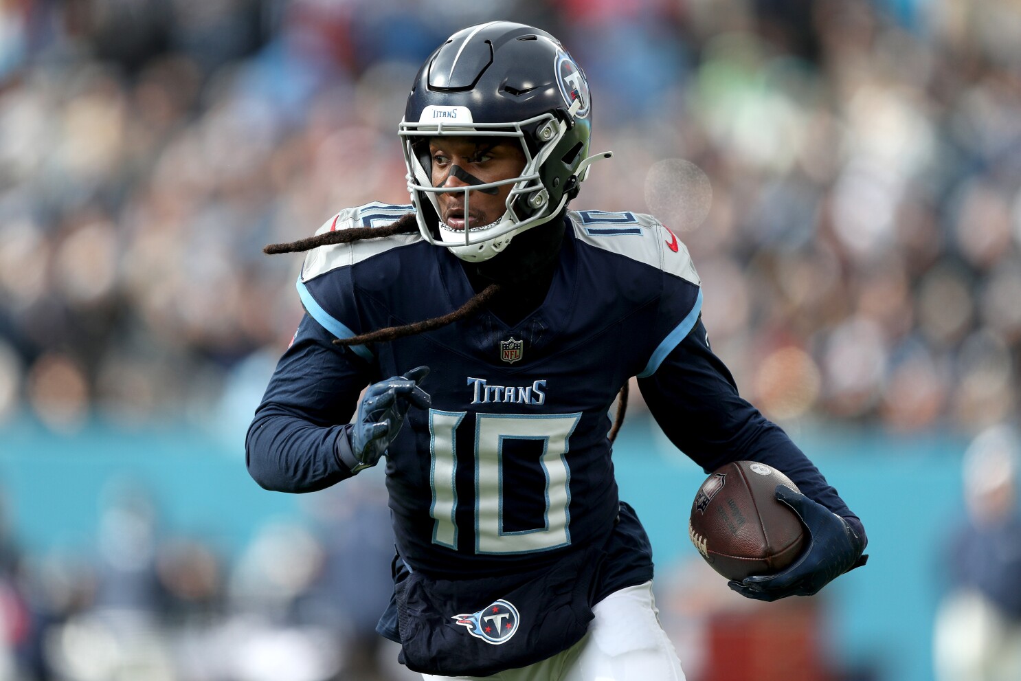 Titans’ DeAndre Hopkins Sends Stern Warning to Calvin Ridley