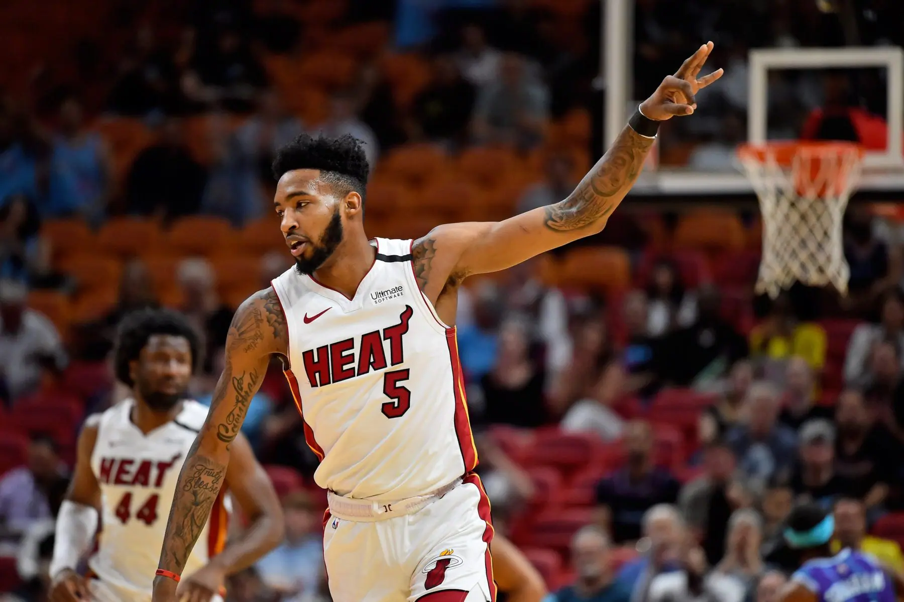  Will Derrick Jones Jr. Stay With the Mavericks? A Deep Dive Into His Free Agency Saga