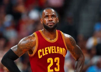 Will LeBron James Stick With $51,400,000 Deal At Los Angeles Lakers Or Step Into Free Agency? NBA Legend At Crossroads