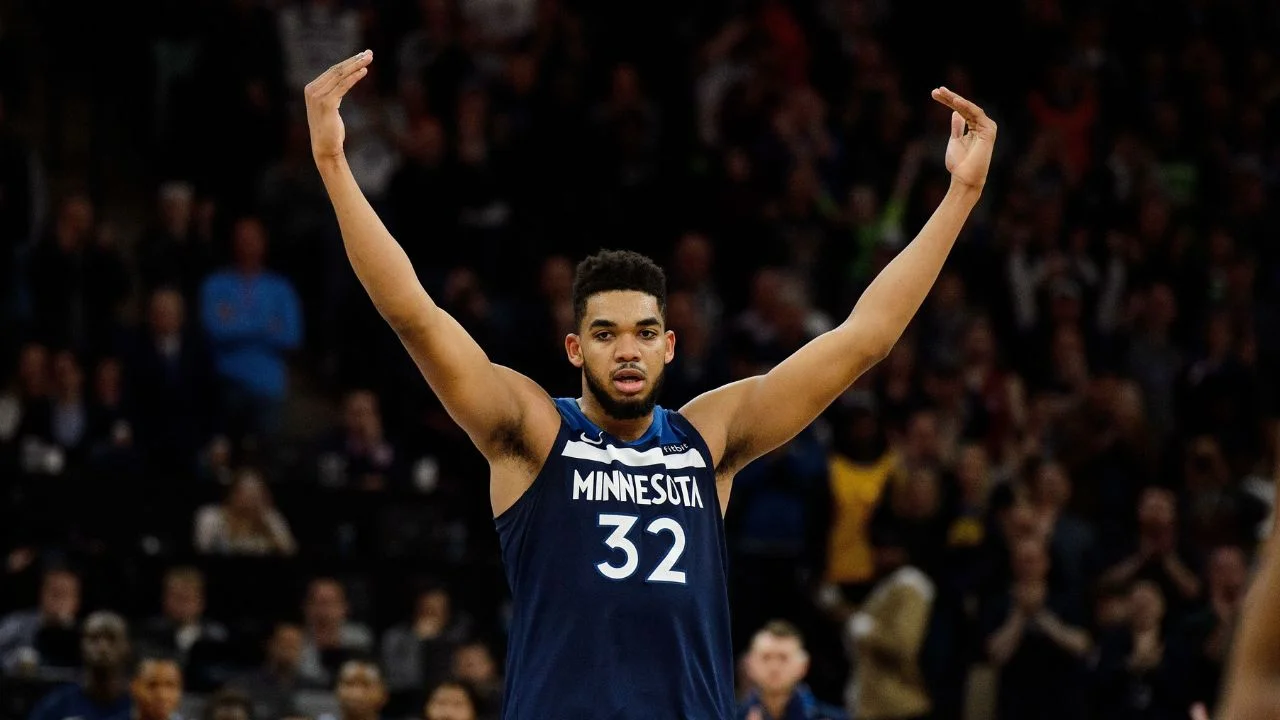 “Wouldn’t Question Them One Bit” Karl-Anthony Towns Has No Complaints About Getting Benched During Dallas Mavericks Game