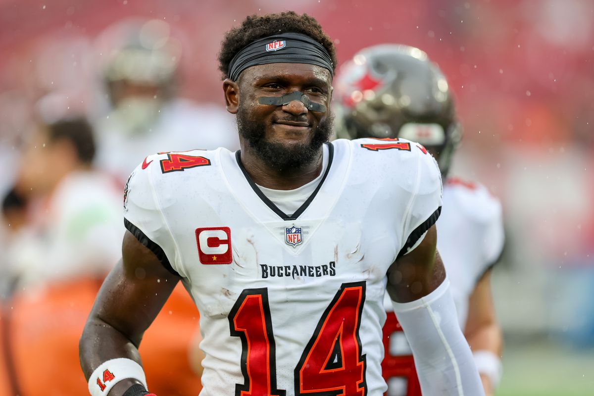 NFL News: Tampa Bay Buccaneers Chris Godwin’s $60,000,000 Contract Conundrum in Offseason Strategy