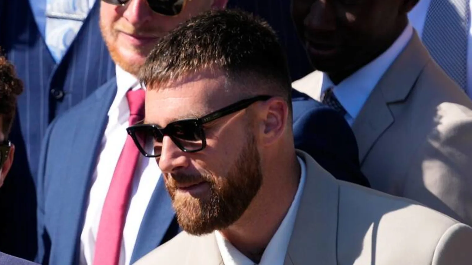 A Lighthearted Moment at the White House Travis Kelce's Tased Comment Sparks Humor and Clarifications..